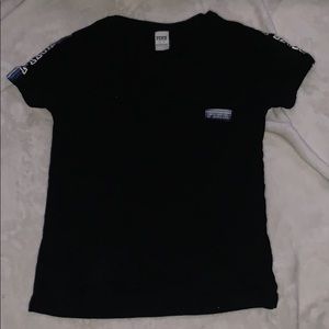 Black VS Pink v-neck tee